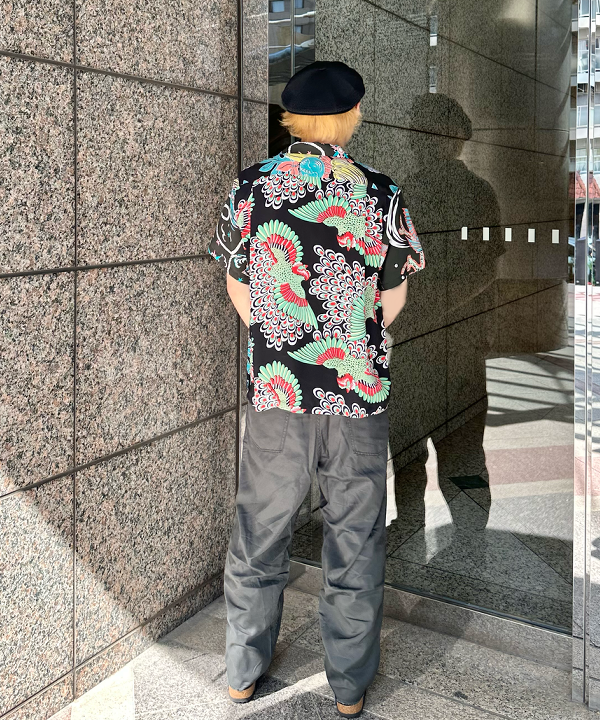 吉田 洸輝さんの「BEAMS WOMEN｜【別注】KANGOL / TROPIC GALAXY ベントエアー」を使ったコーディネート