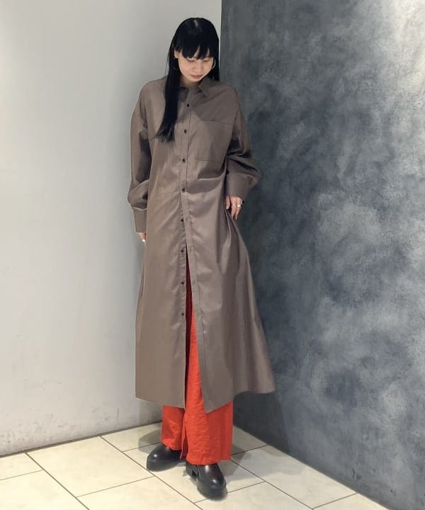 OSUMIさんの「BEAMS WOMEN｜バックオープン シャツワンピース」を使ったコーディネート