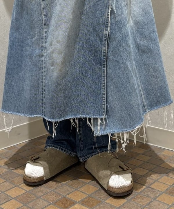 サイトウ　トモミさんの「BEAMS WOMEN｜BIRKENSTOCK × BEAMS / 別注 Zurich BONE PATTERN」を使ったコーディネート