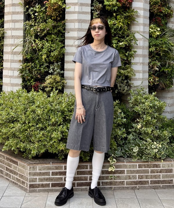 はやしあかねさんの「BEAMS WOMEN｜FARAH / No Tuck Wide Shorts」を使ったコーディネート