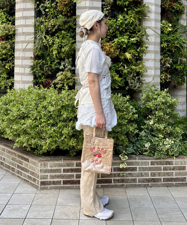 YABUさんの「BEAMS WOMEN｜ハンド ライティング Tシャツ」を使ったコーディネート