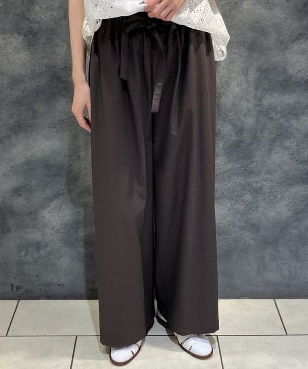 nodokaさんの「BEAMS WOMEN｜ウエストリボン ドライ パンツ」を使ったコーディネート