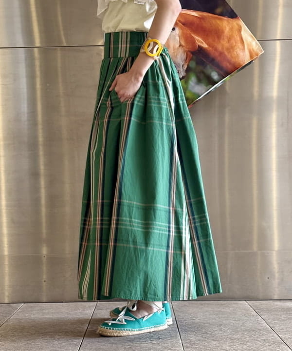 みりさんの「ボーイ ベーシック Tシャツ」を使ったコーディネート