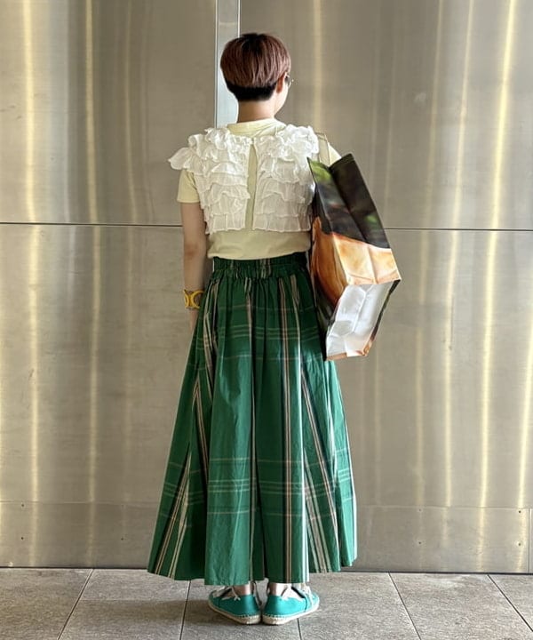 みりさんの「ボーイ ベーシック Tシャツ」を使ったコーディネート