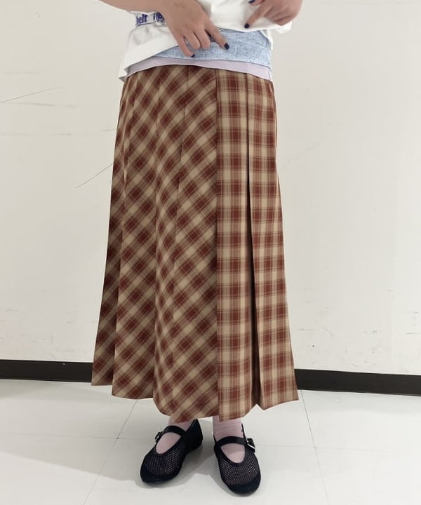 晶さんの「BEAMS WOMEN｜チェック プリーツ スカート」を使ったコーディネート