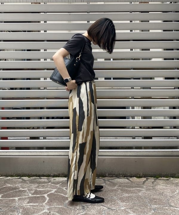 Kanaeさんの「BEAMS WOMEN｜シックプリント パンツ」を使ったコーディネート