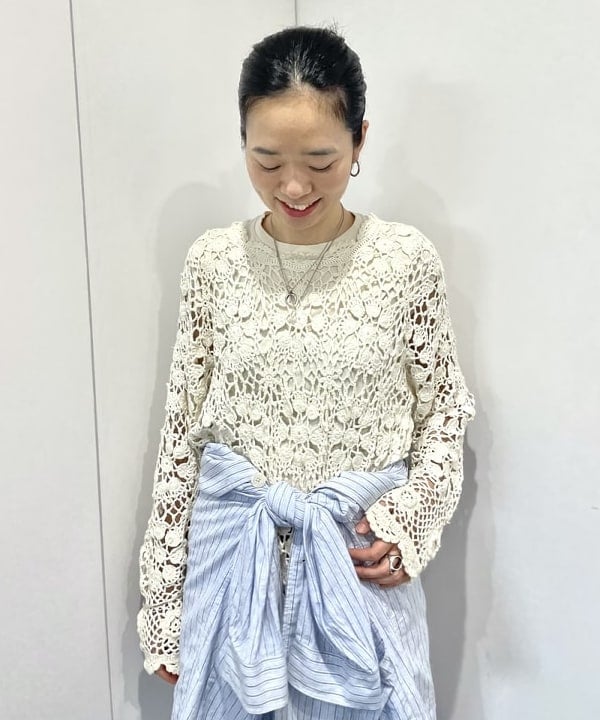 津藤 理佐子さんの「BEAMS WOMEN｜ストライプ チェック ビッグ ジャケット」を使ったコーディネート