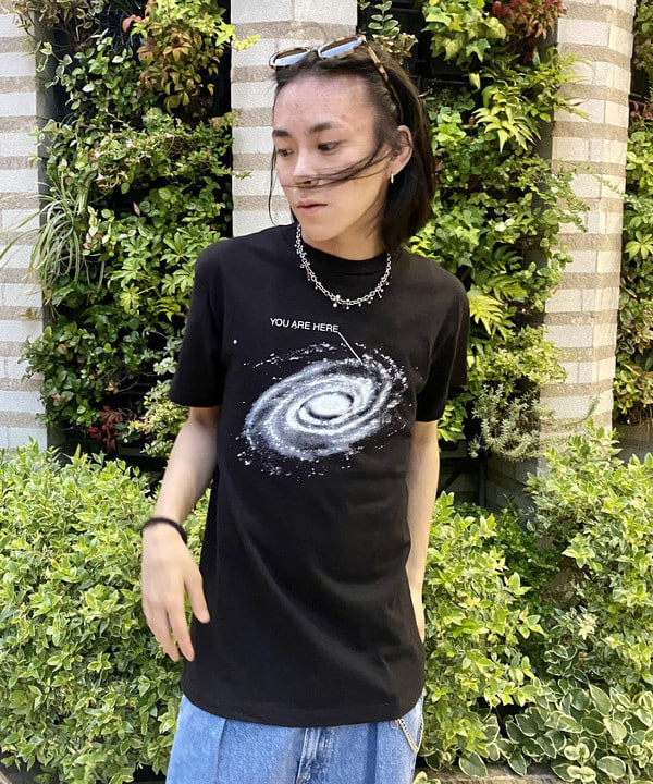 はるひむさんの「BEAMS WOMEN｜【別注】Cotton Expressions / YOU ARE HERE T-SHIRT」を使ったコーディネート