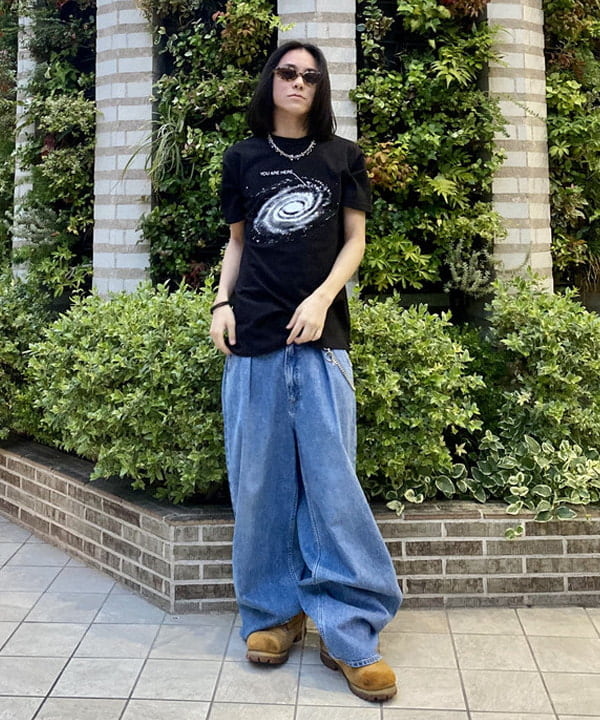 はるひむさんの「BEAMS WOMEN｜【別注】Cotton Expressions / YOU ARE HERE T-SHIRT」を使ったコーディネート