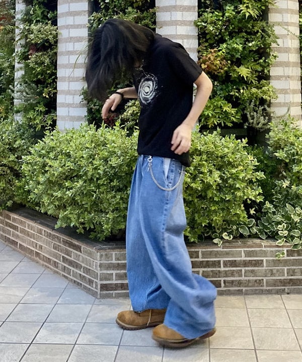 はるひむさんの「BEAMS WOMEN｜【別注】Cotton Expressions / YOU ARE HERE T-SHIRT」を使ったコーディネート