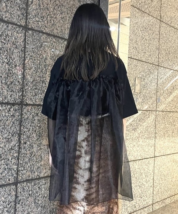 加歩さんの「BEAMS WOMEN｜フリンジ ファー タイトスカート」を使ったコーディネート