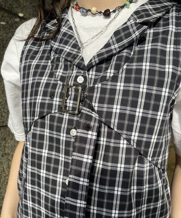 加歩さんの「BEAMS WOMEN｜デニム タック ミディアム スカート」を使ったコーディネート