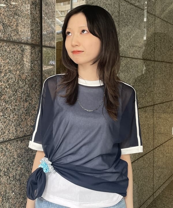 加歩さんの「BEAMS WOMEN｜シアー ライン ショートスリーブ」を使ったコーディネート