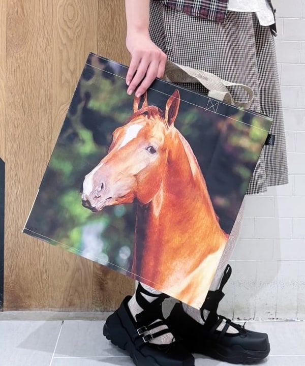 Joさんの「BEAMS WOMEN｜【別注】Gramicci / チェック ショーツ」を使ったコーディネート