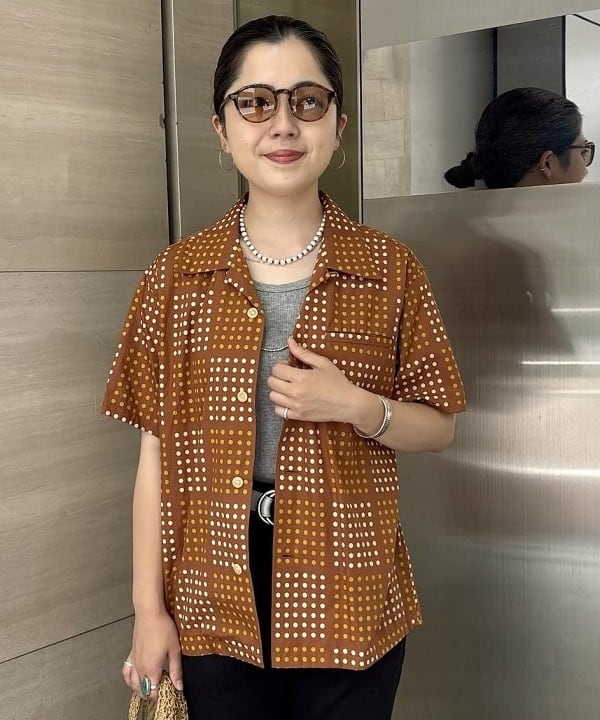 吉野 多恵さんの「BEAMS WOMEN｜■STAR OF HOLLYWOOD / TYPEWRITER COTTON OPEN SHIRT &ldquo;POLKA DOT&rdquo;」を使ったコーディネート