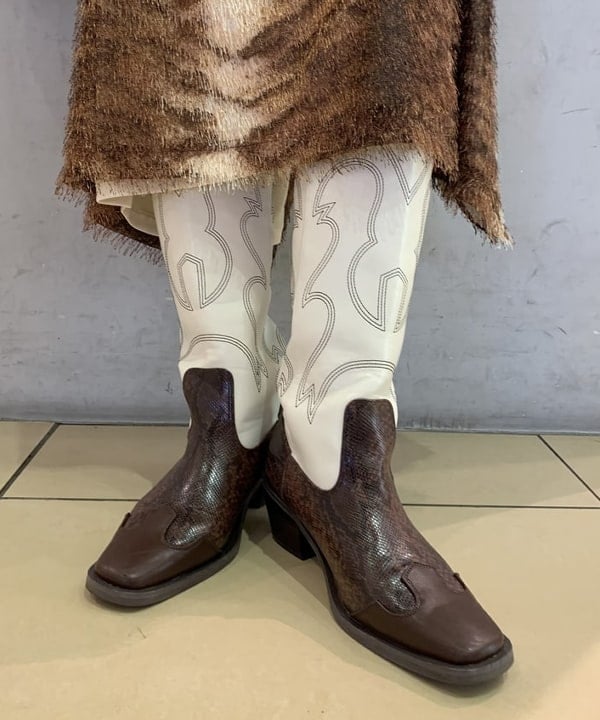 れいなさんの「BEAMS WOMEN｜フリンジ ファー タイトスカート」を使ったコーディネート