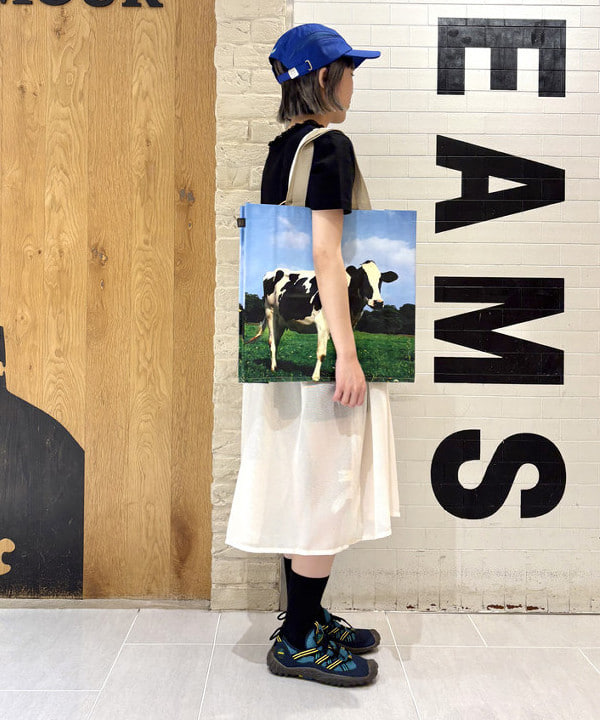 amaさんの「BEAMS WOMEN｜Esschert Design / Shopping bag farm animals アニマル バッグ」を使ったコーディネート