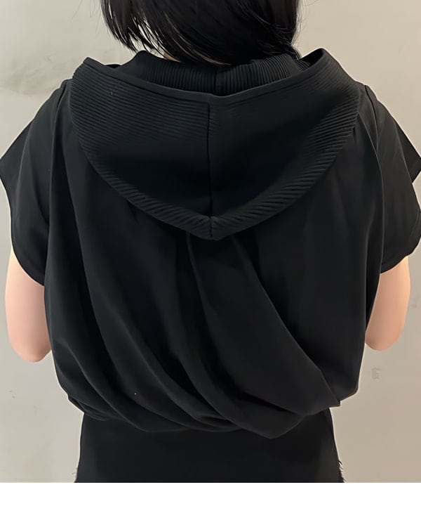 須賀さんの「BEAMS WOMEN｜ツイスト バルーン Tシャツ」を使ったコーディネート