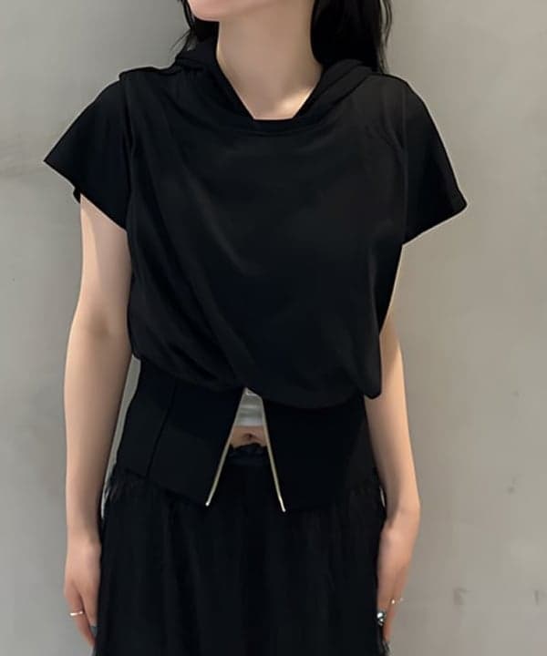 須賀さんの「BEAMS WOMEN｜ツイスト バルーン Tシャツ」を使ったコーディネート