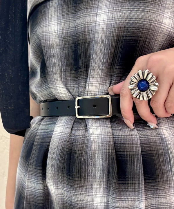 はっとりさんの「BEAMS WOMEN｜スリット パフスリーブ Tシャツ」を使ったコーディネート