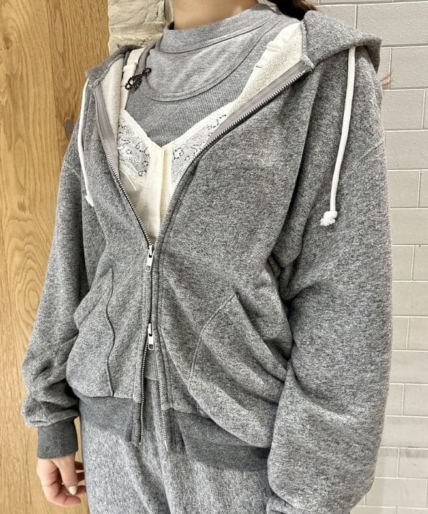 ナツハさんの「BEAMS WOMEN｜ボーイ ベーシック Tシャツ」を使ったコーディネート