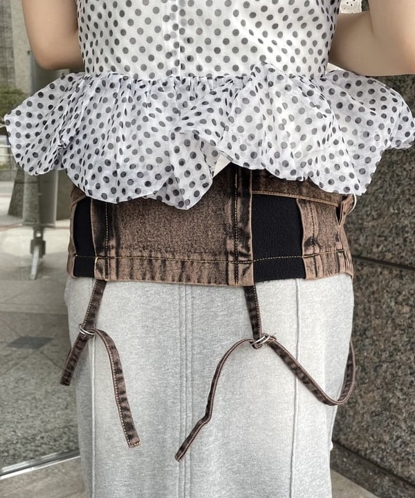 まゆちゃんさんの「BEAMS WOMEN｜デニム ジップ ビスチェ」を使ったコーディネート