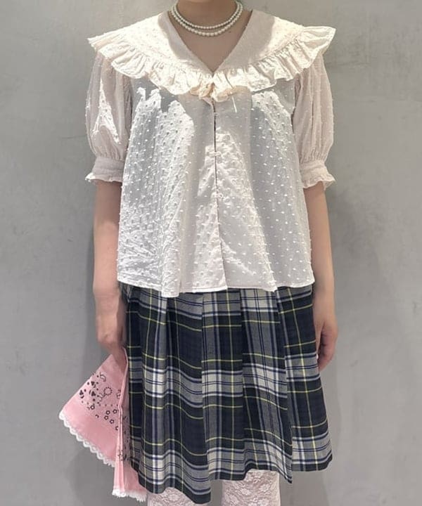 大石彩可さんの「BEAMS WOMEN｜2WAY レース バンダナ」を使ったコーディネート