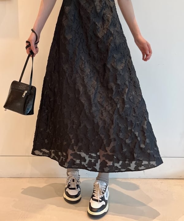 神坂 莉子さんの「BEAMS WOMEN｜LIE STUDIO / The Julie ピアス」を使ったコーディネート