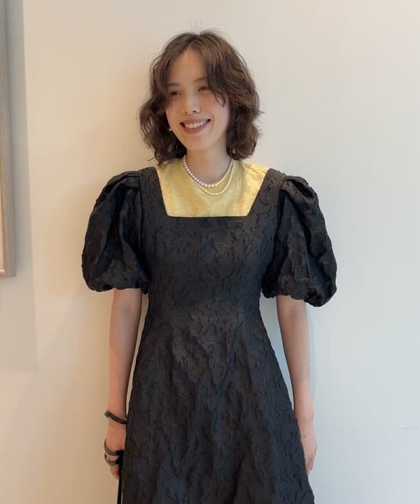 神坂 莉子さんの「BEAMS WOMEN｜LIE STUDIO / The Julie ピアス」を使ったコーディネート