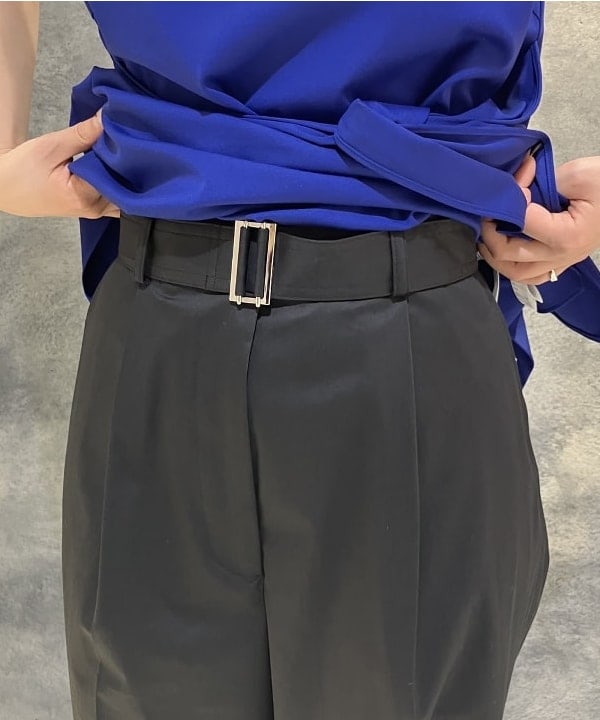 菜月さんの「BEAMS WOMEN｜Oggi × Demi-Luxe BEAMS / コットン ベルテッドパンツ」を使ったコーディネート