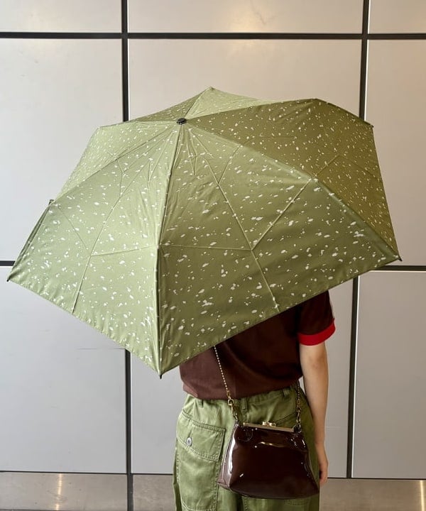 みりさんの「カットオフ ベイカー アンクルパンツ」を使ったコーディネート