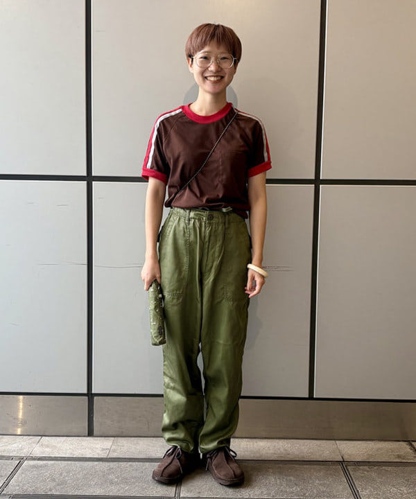 みりさんの「カットオフ ベイカー アンクルパンツ」を使ったコーディネート