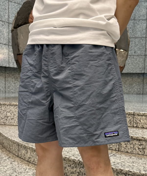 配島 孝明さんの「BEAMS WOMEN｜【別注】LACOSTE / ロゴTシャツ」を使ったコーディネート