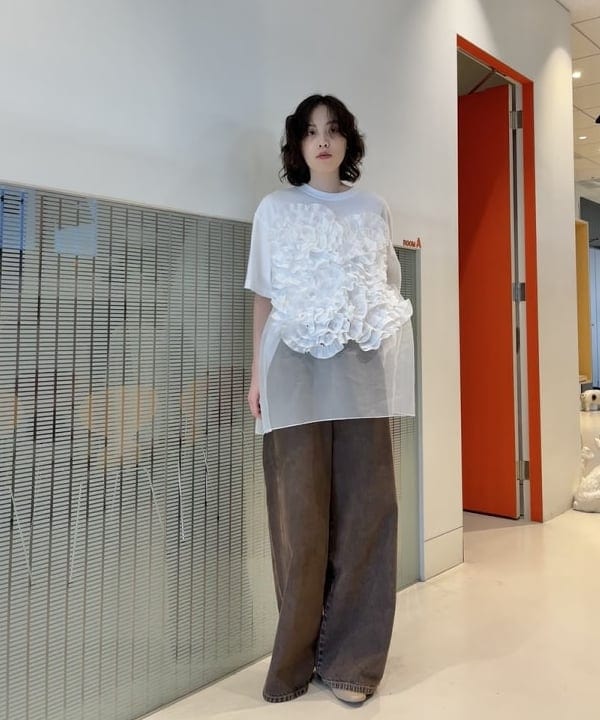 神坂 莉子さんの「BEAMS WOMEN｜オーバーダイ デニム パンツ」を使ったコーディネート