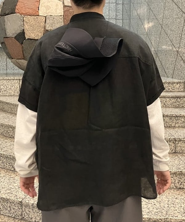 赤羽 花さんの「BEAMS WOMEN｜ARC'TERYX / シンソロ バケット ハット」を使ったコーディネート