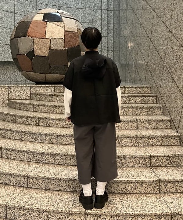 赤羽 花さんの「BEAMS WOMEN｜ARC'TERYX / シンソロ バケット ハット」を使ったコーディネート