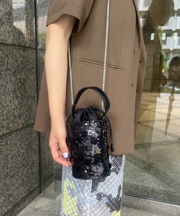 あさひさんの「BEAMS WOMEN｜blicenscell / sequin buscket バッグ」を使ったコーディネート