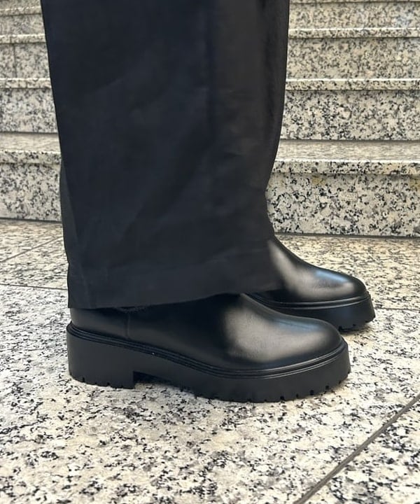 大槻 まひろさんの「BEAMS WOMEN｜モックネック ショート Tシャツ」を使ったコーディネート