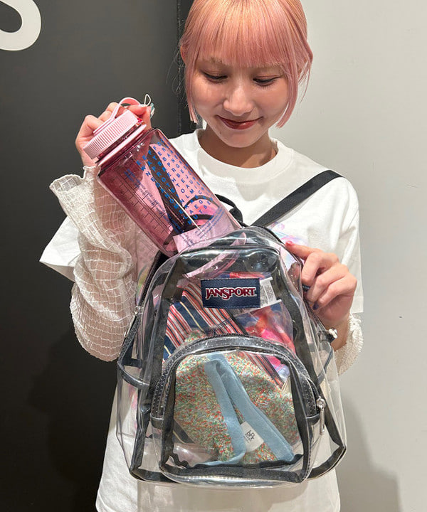 佐藤 亜美さんの「BEAMS WOMEN｜メッシュ シアー ライン パンツ」を使ったコーディネート