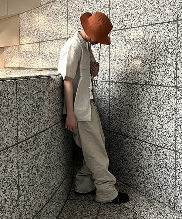 ムファサさんの「BEAMS WOMEN｜折り畳み バケット ハット」を使ったコーディネート