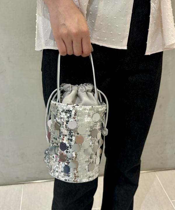 ヒカリさんの「BEAMS WOMEN｜blicenscell / sequin buscket バッグ」を使ったコーディネート