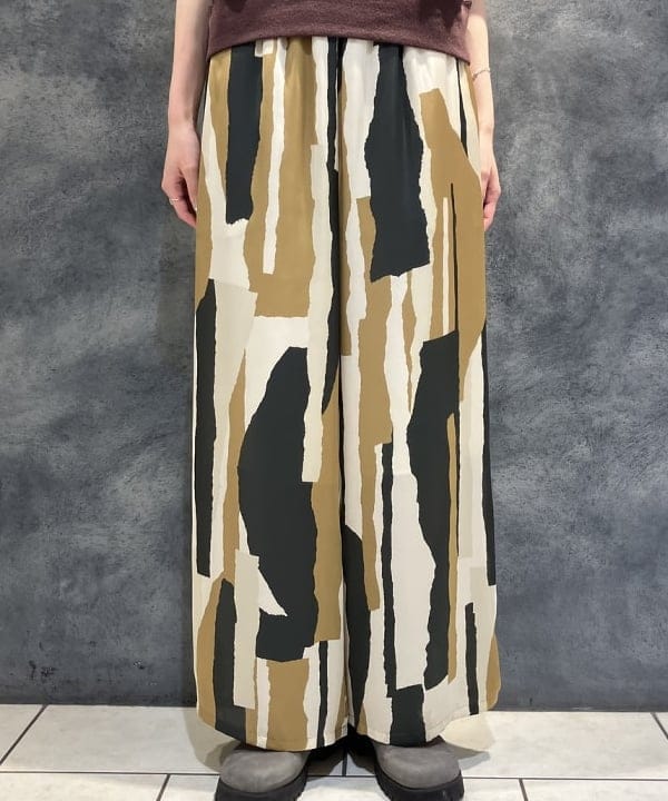 nodokaさんの「BEAMS WOMEN｜シックプリント パンツ」を使ったコーディネート