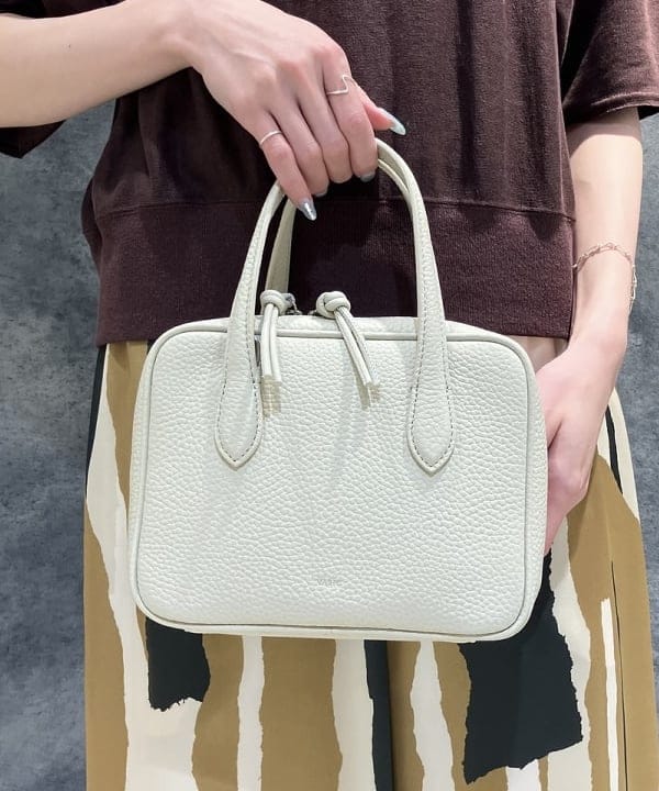 nodokaさんの「BEAMS WOMEN｜シックプリント パンツ」を使ったコーディネート