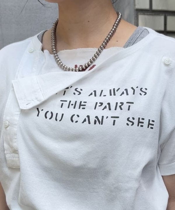 ナガオカ サキさんの「BEAMS WOMEN｜ロゴ ヘンリーネック ショートスリーブ」を使ったコーディネート