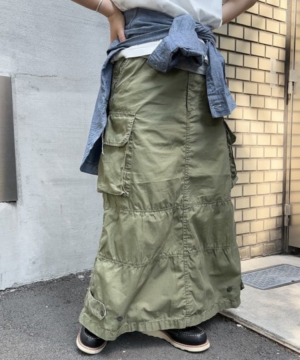 ナガオカ サキさんの「BEAMS WOMEN｜ロゴ ヘンリーネック ショートスリーブ」を使ったコーディネート