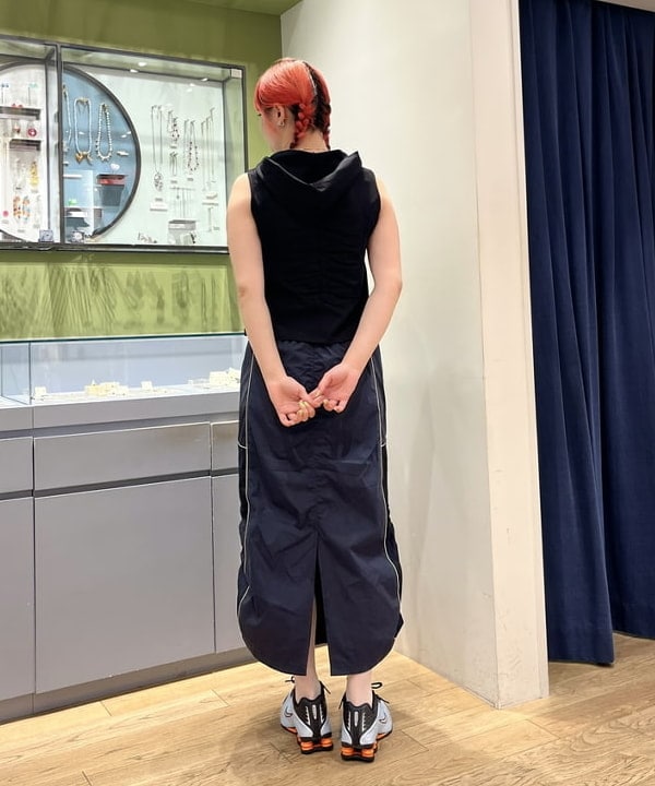 ゆいさんの「BEAMS WOMEN｜シャーリング ノースリーブ フーディ トップス」を使ったコーディネート