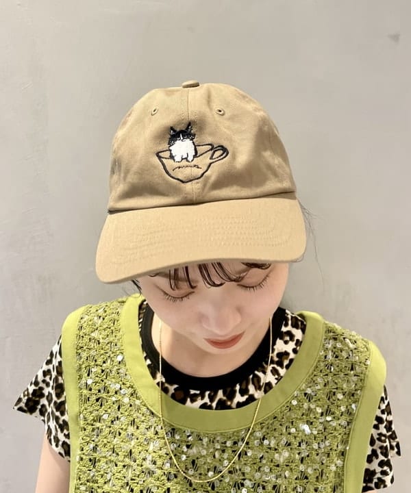 カタヤマ アヤさんの「BEAMS WOMEN｜フェイクレザー ダブルニーパンツ」を使ったコーディネート