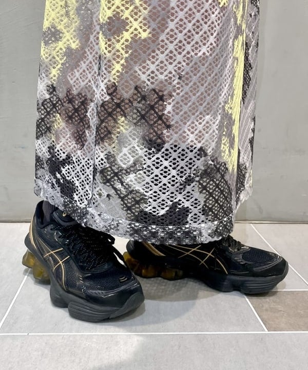 カタヤマ アヤさんの「BEAMS WOMEN｜シアー クロップドシャツ」を使ったコーディネート