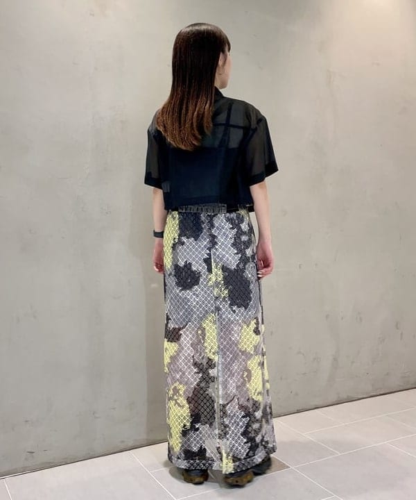 カタヤマ アヤさんの「BEAMS WOMEN｜シアー クロップドシャツ」を使ったコーディネート