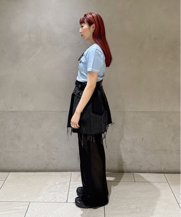 庭野 優紀さんの「BEAMS WOMEN｜メッシュ シアー ライン パンツ」を使ったコーディネート